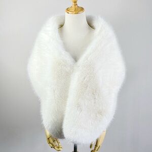 Ivory Faux Fur Bridal Wrap
